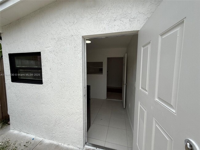 Building Photo - 2146 NW 18th Terrace