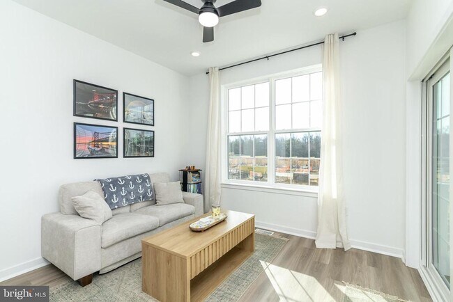 Building Photo - 41 Barnes Wy