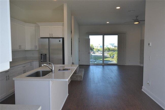 Building Photo - 5728 Biscayne Ct