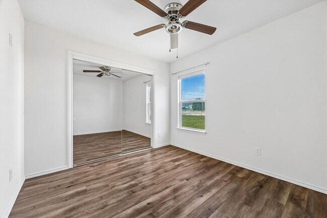 Building Photo - 230 Debus Dr