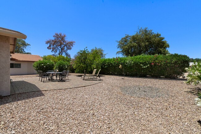 Building Photo - Enjoy this cozy 2 Bedroom, 1.75 Bathrooms, 1.5 Car Garage home in Premier Active Adult Resort Sty...