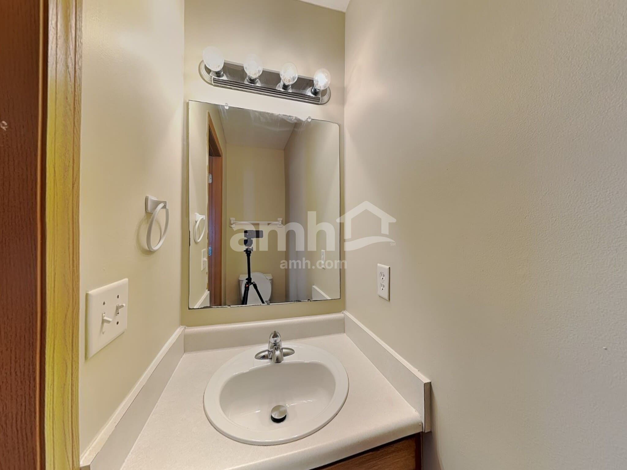 Building Photo - 8023 Crete Ln