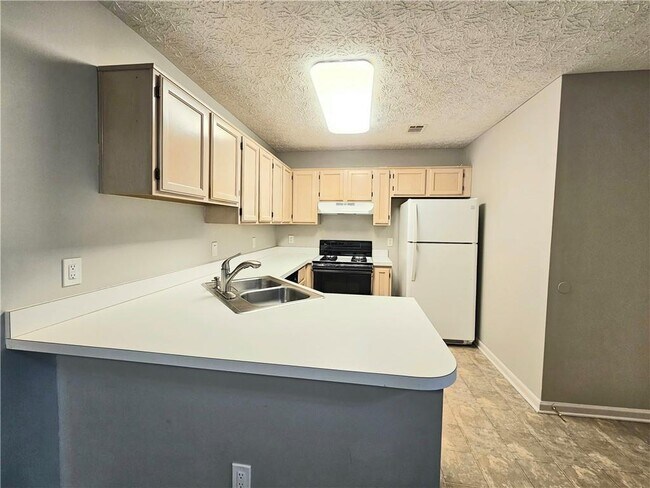 Building Photo - 2734 Highland Ridge NW