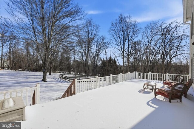 Building Photo - 35298 Scotland Heights Rd