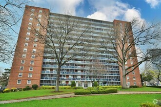 Building Photo - 97-7 63rd Rd