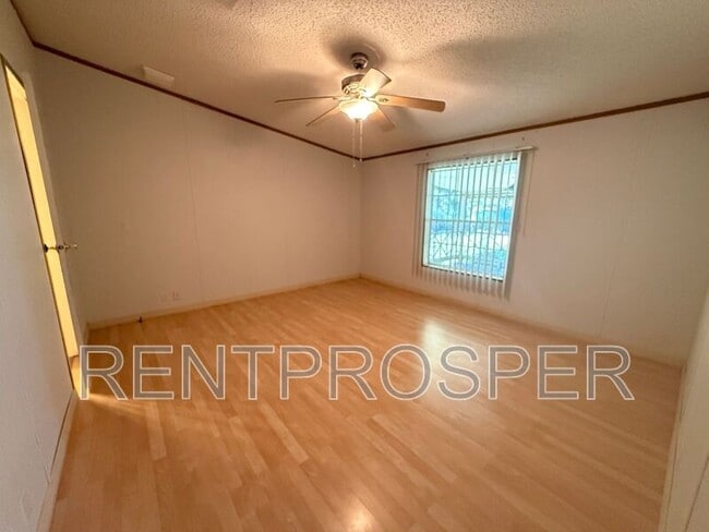 Building Photo - 18240 Lynbrook Rd