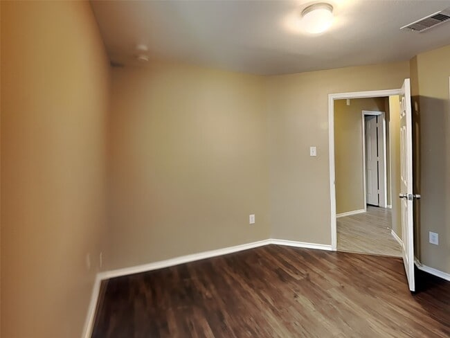 Building Photo - 18494 Sunrise Pines Dr