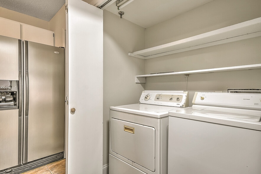 Building Photo - 109 Beechnut St