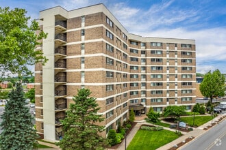 Building Photo - Pierpont Place