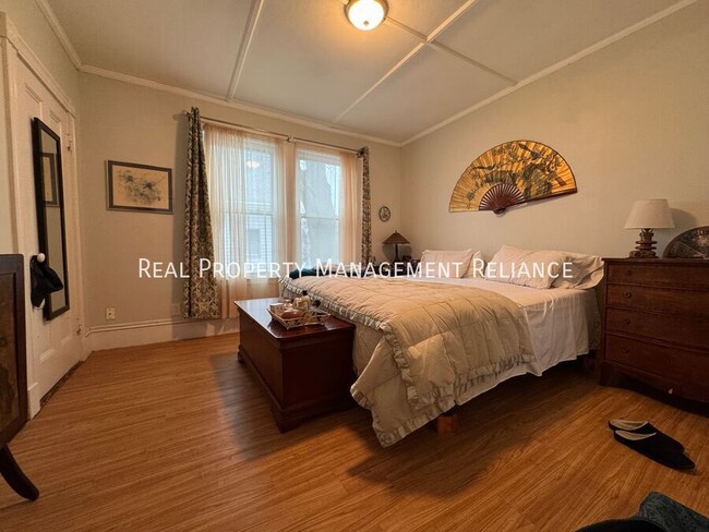 Building Photo - 78 Lexington St