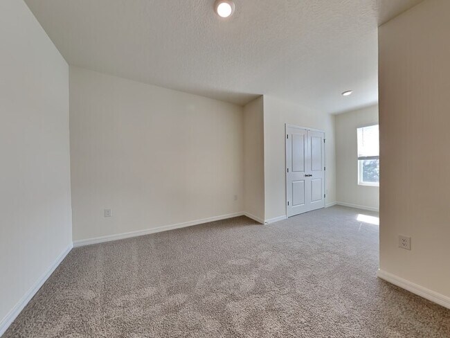 Building Photo - 310 Mangrove Shade Cir