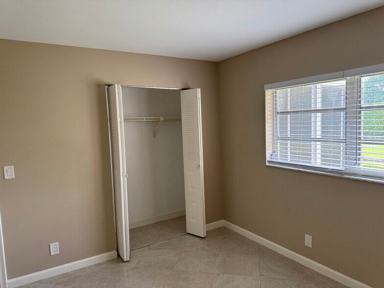 2nd Bedroom - 13322 Via Vulcanus