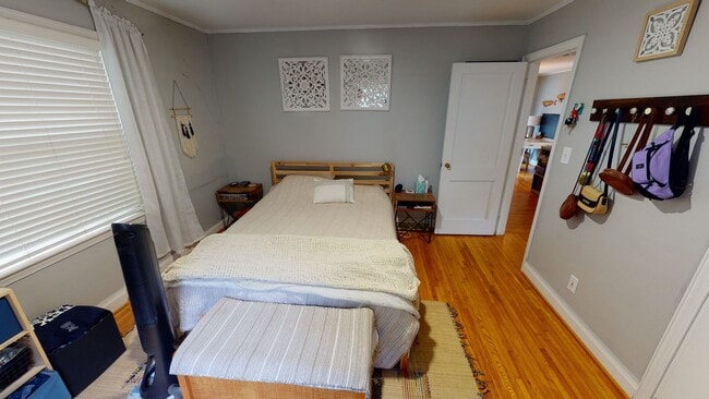 Building Photo - Adorable Plaza Midwood Bungalow For Rent