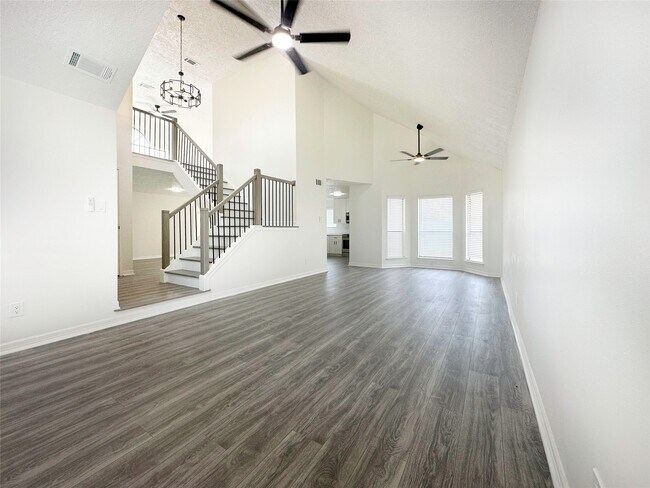 Building Photo - 9843 Stableway Dr