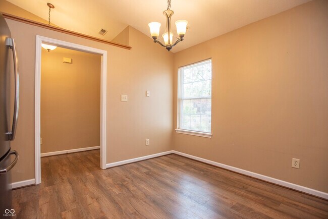 Building Photo - 11389 Songbird Ln