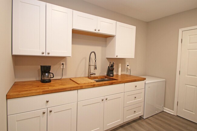 Building Photo - 224 Spring Run Ln