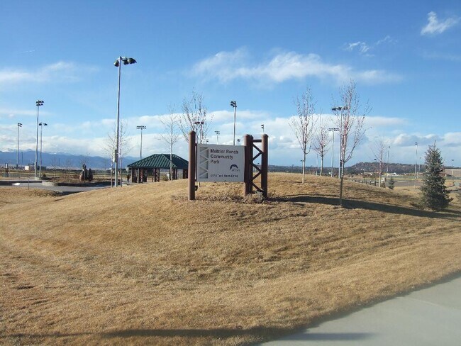 Building Photo - 2bed/2bath Townhome in Black Feather Castle Rock