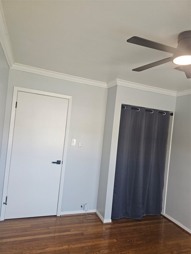 Building Photo - 10510 Sierra Dr