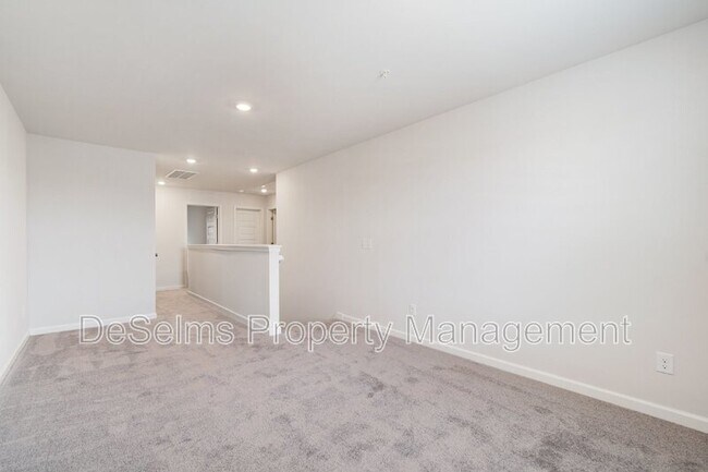 Building Photo - 431 Alcott Wy