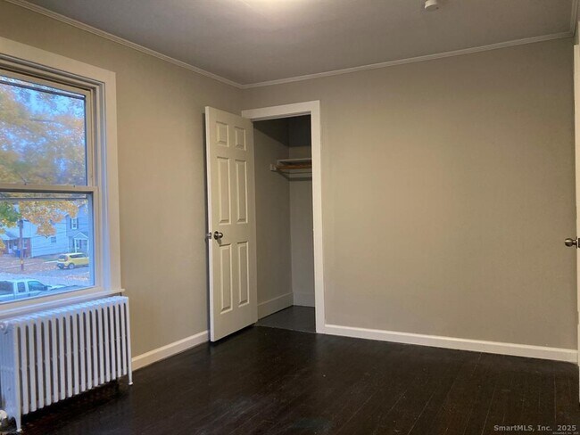 Building Photo - 14 Glenwood St