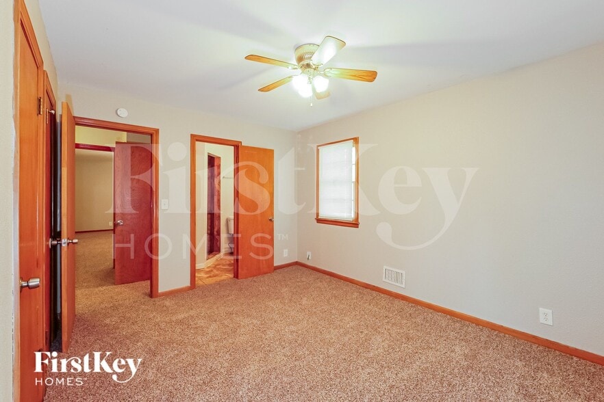 Building Photo - 8305 E 85th Terrace