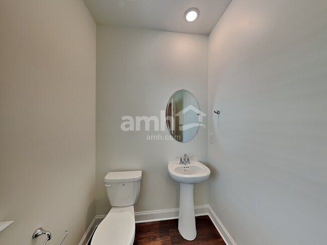 Building Photo - 3741 Blackshear Pl