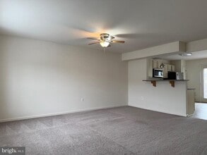 Building Photo - 211 Merrill Ct