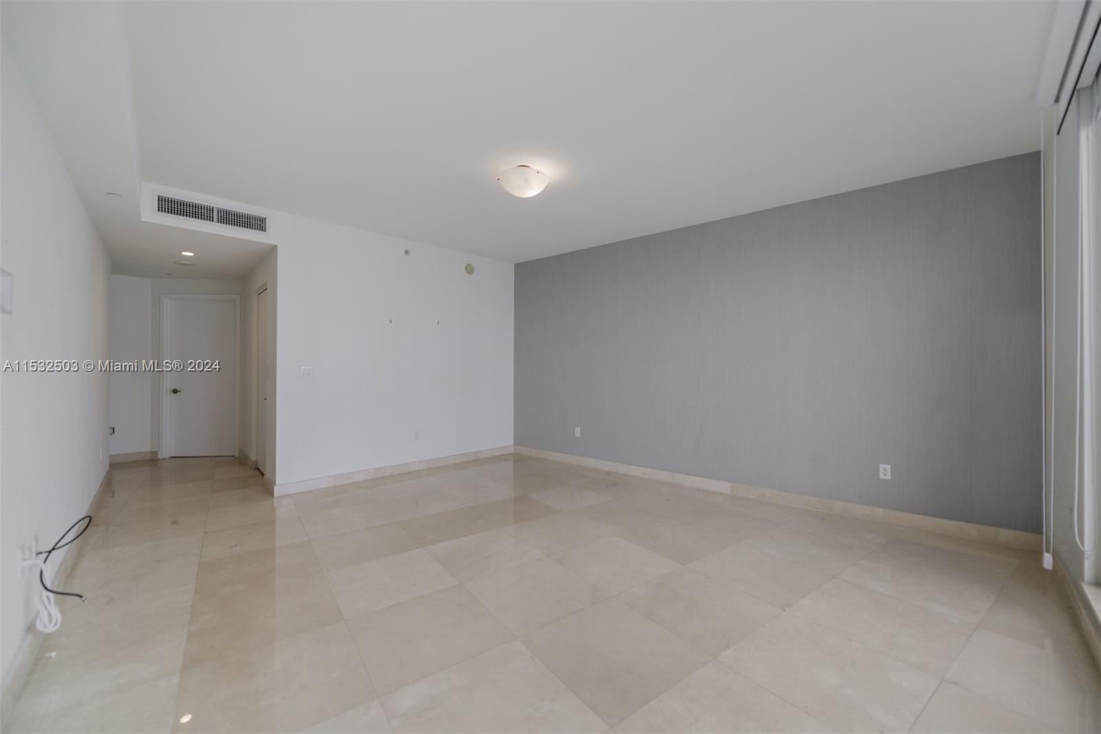 Building Photo - 901 Brickell Key