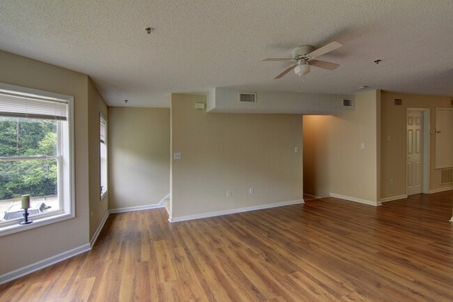 Building Photo - 1850 Cedar Shoals Dr