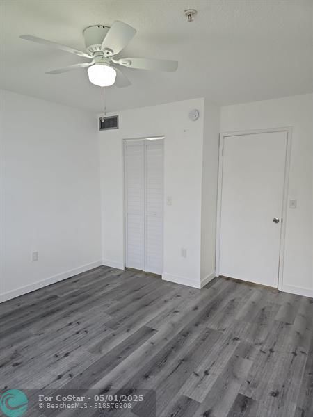 Building Photo - 7832 Sonoma Springs Cir
