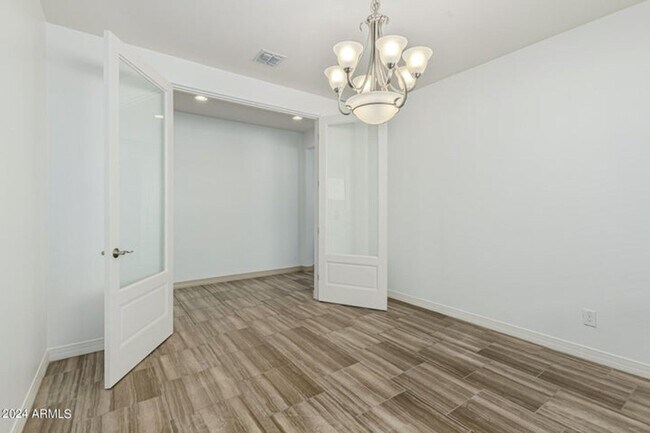 Building Photo - Charming 4 bedroom, 3 bath home in North P...