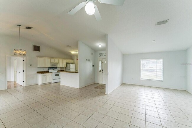 Building Photo - 205 Golf Aire Blvd
