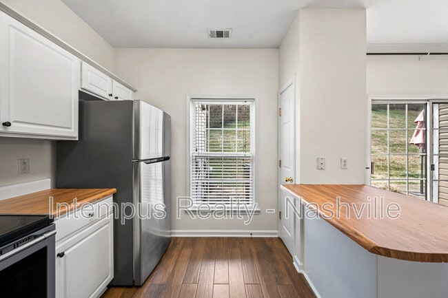 Building Photo - 601 Old Hickory Blvd