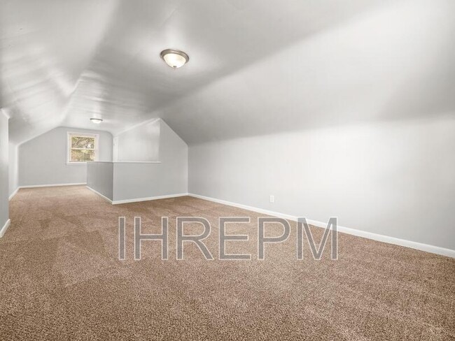 Building Photo - 761 Demorest Rd