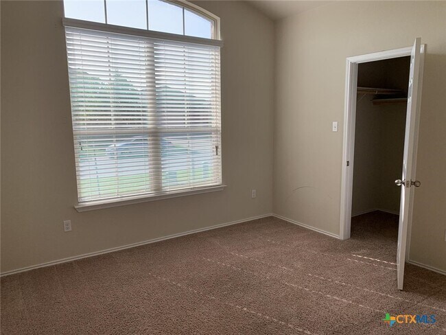 Building Photo - 1218 Iron Glen Dr