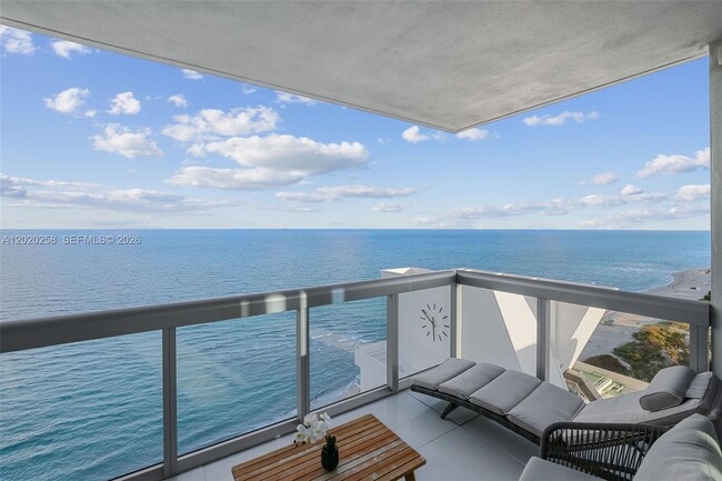 Building Photo - 6899 Collins Ave