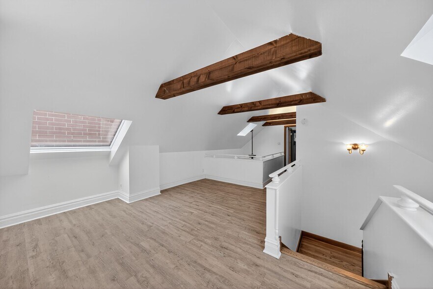 Building Photo - 2034 N Halsted St