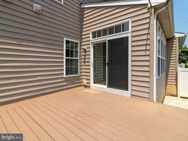 Building Photo - 31171 Mills Chase Dr