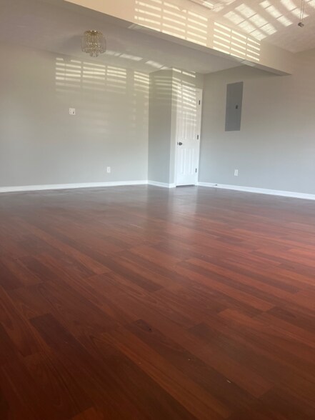 Building Photo - 4404 Stoneview Dr