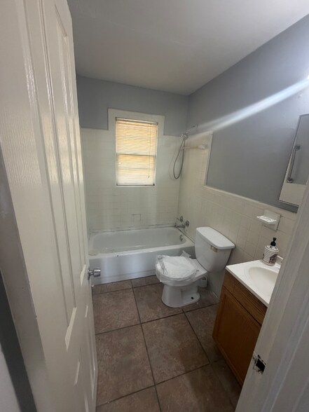 Building Photo - 519 Bay Bridge Rd