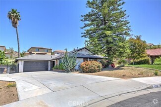 Building Photo - 273 Newell Dr