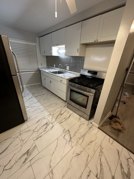 Building Photo - 11668 San Jose