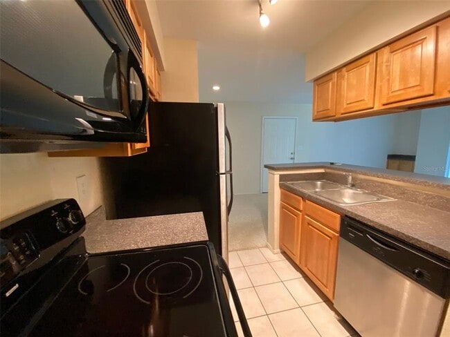 Building Photo - 9100 Dr M.L.K. Jr St N