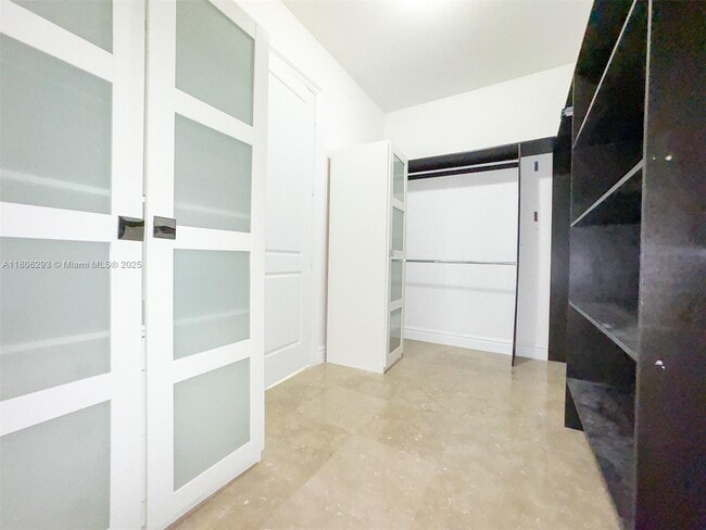 Building Photo - 10170 SW 75th Pl