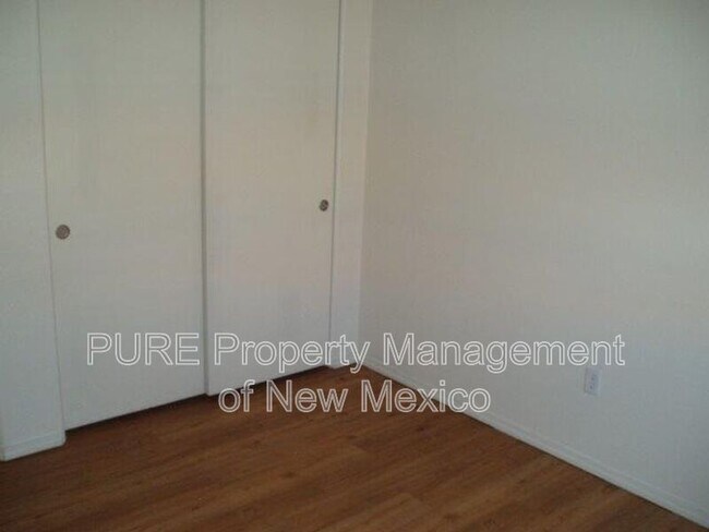 Building Photo - 6800 Vista Del Norte Dr NE