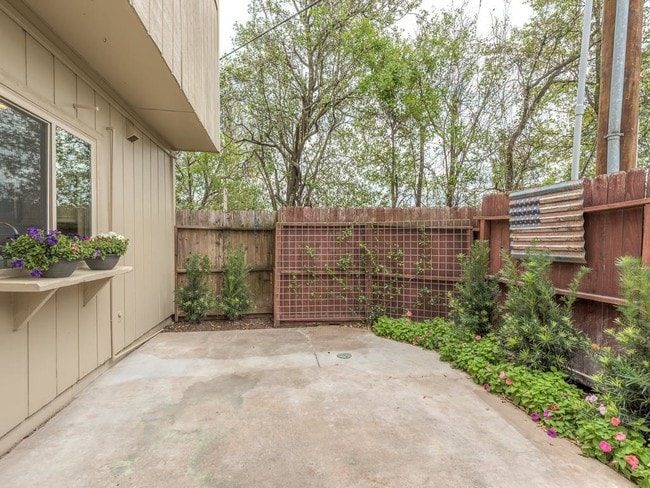 Building Photo - 14703 Barryknoll Ln