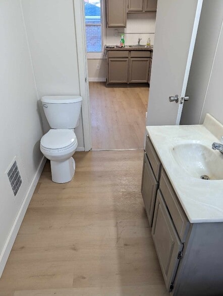 Building Photo - 4549 3rd St