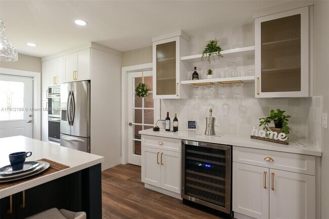 Building Photo - 19450 SW 125th Ave