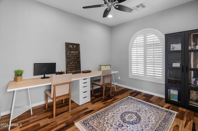 Building Photo - 3603 E Salter Dr