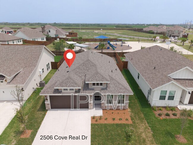 Building Photo - 2506 Cove Real Dr